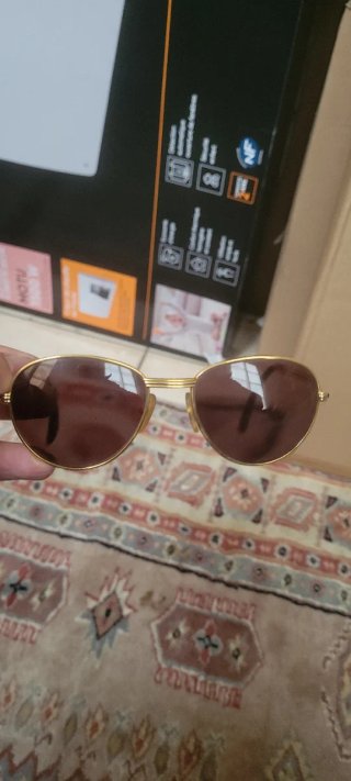 Gafas de Sol con Montura Dorada