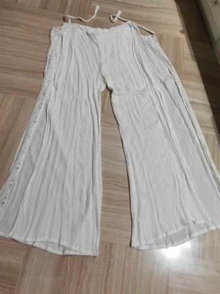 Pantalón Playero con estructura abierta y cruzada