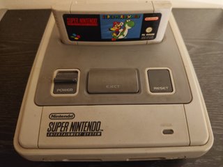 Consola SNES con 2 Mandos y Super Mario World