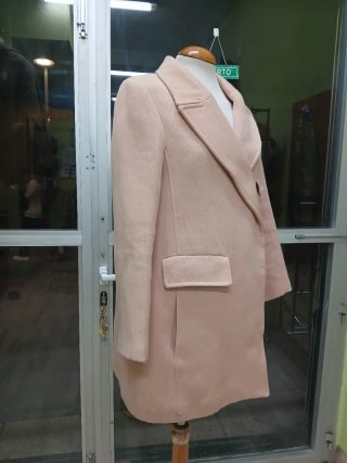Casaca beige Mango