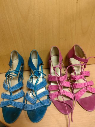 2 Pares de Sandalias de piel Talla 39