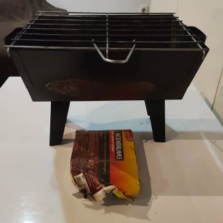 Mini Barbacoa de Metal Negra