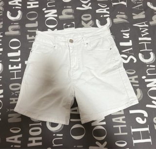 Pantalón corto blanco