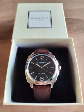 Reloj Radiant con Correa de Piel