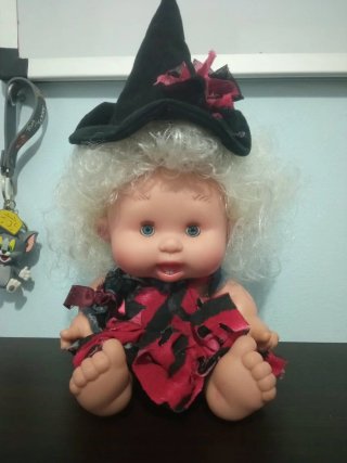 Muñeca pepote con disfraz de bruja
