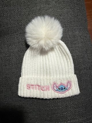 Gorro de punto con pompón de Stitch