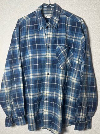 Camisa a cuadros azul y blanca