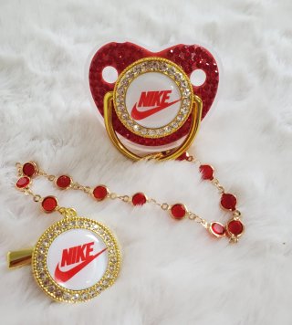 Chupete y Cadena Nike Rojo con Brillantes