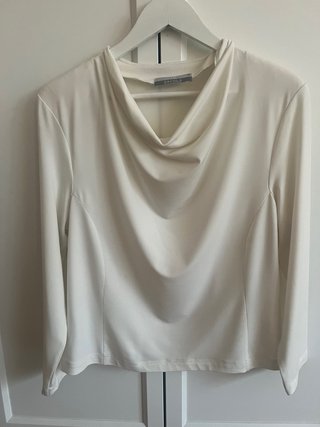 Blusa blanca de chica. Escola. Talla 44