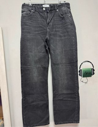 Pantalón vaquero straight negro Bershka