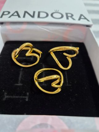 Conjunto de Anillo y pendientes Pandora