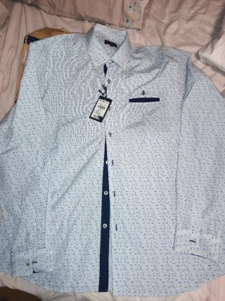 Camisa Estampada Blanca y Azul Talla L