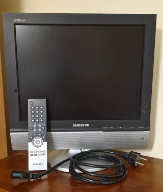 TV-Monitor Samsung 15 pulgadas con mando distancia