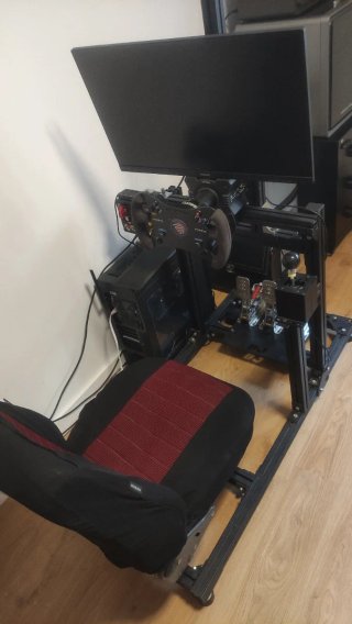 Simulador de conducción Moza R9