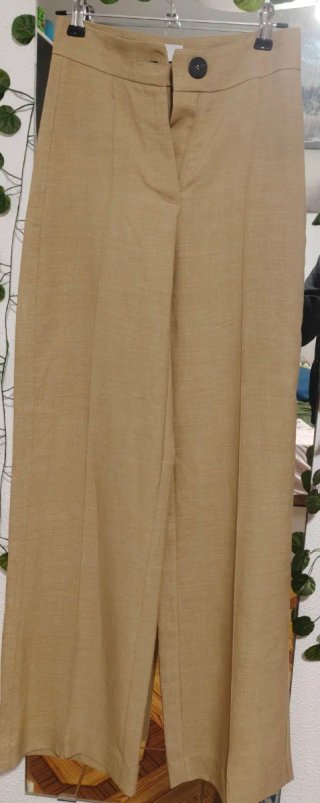 Pantalón Beige de Corte Recto