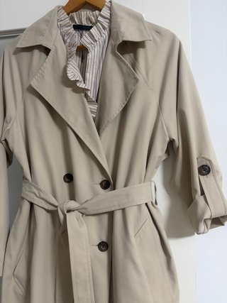 Gabardina larga Stradivarius beige