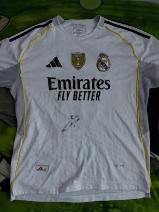 Camiseta Real Madrid firmada por Courtois