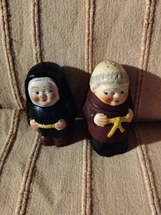 Pareja de Salero y Pimentero Figuras