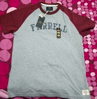 Camiseta Farrell Gris y Roja Talla M