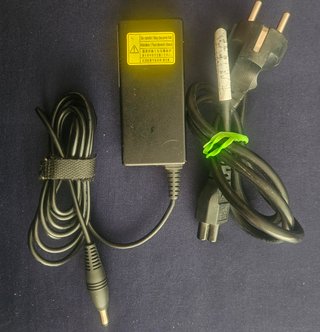 Cargador Toshiba PA-1300-04