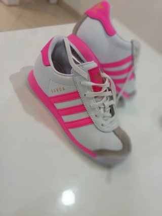Zapatillas Adidas Samoa Blancas y Rosas