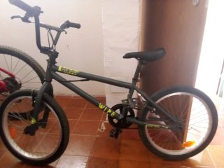 Bicicleta BMX Wipe Negra