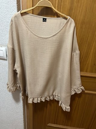 Blusa Beige con Volantes Talla XL