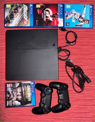 PS4 (PlayStation 4) 500GB + 2 Mandos + 4 Juegos