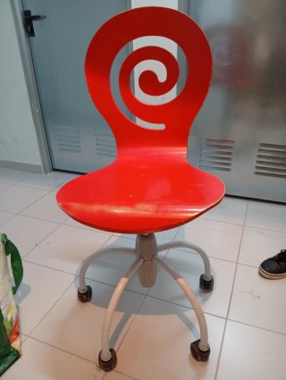 Silla escritorio madera.