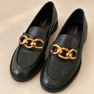 Mocasines Uterqüe Negros con Cadena Dorada T40