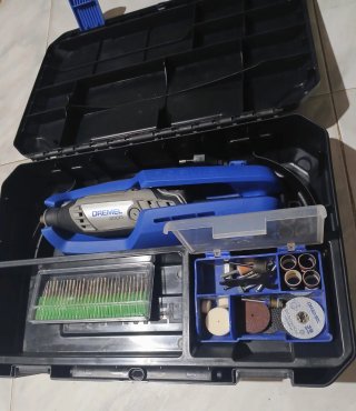 Dremel 3000 con maletín y accesorios