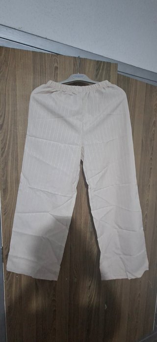 Pantalón Beige de Rayas