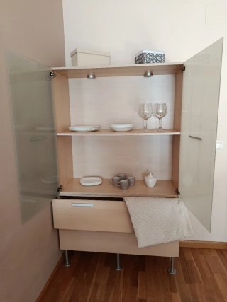 Vitrina de Salón con Puertas de Cristal