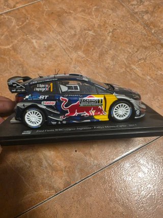 Coche Rally Ford Fiesta WRC 1:24