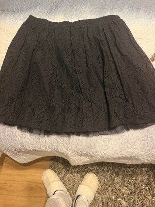 Minifalda negra de encaje