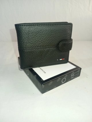 Cartera de Cuero Negra
