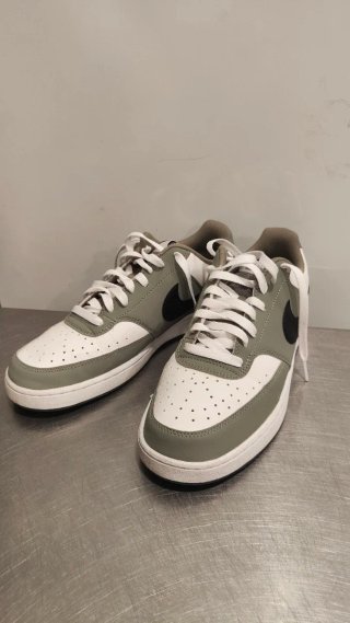 Zapatillas Nike low Verde Oliva y Blanco