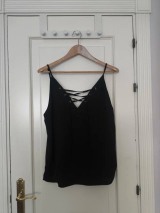 Top Negro SFERA con Cordones