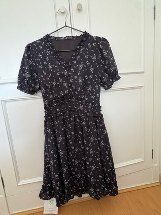 Vestido floral negro