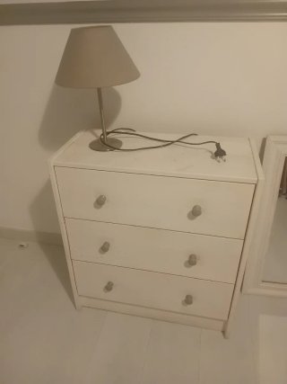 Cómoda Blanca de Tres Cajones
