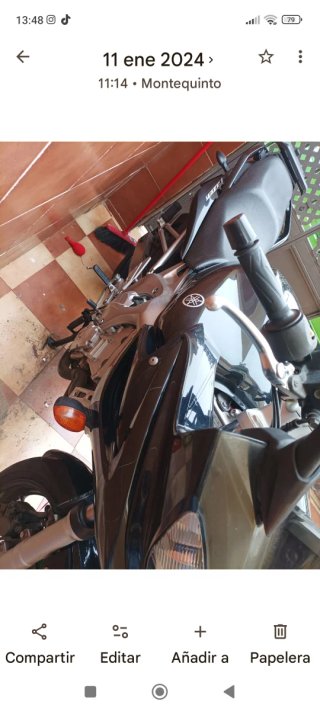 Yamaha Fazer Negra : Gripada
