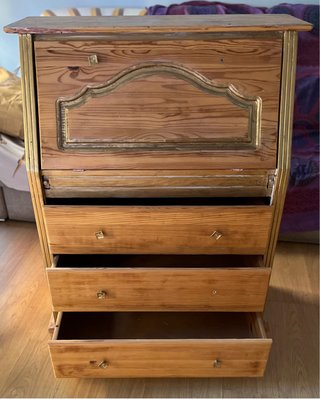 Escritorio Clásico de Madera con Ruedas