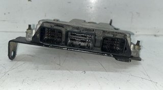 Renault 385683 centralita motor 0281012589 megane