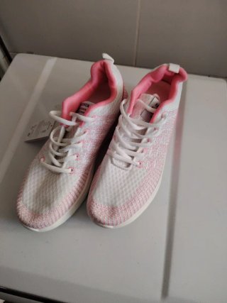 Zapatillas Blancas y Rosas Talla 40