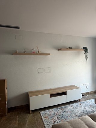 Mueble de salón IKEA BESTA con estantes