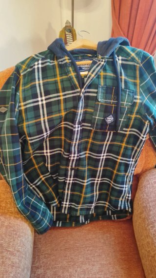 Camisa con capucha Superdry cuadros.
