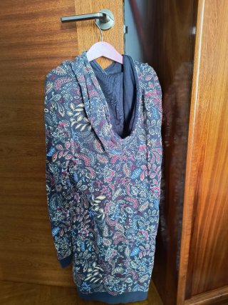 Vestido de Algodón con Capucha Talla 38