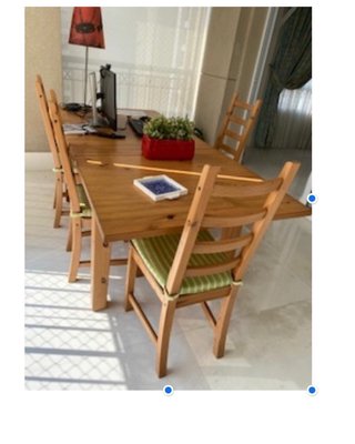 Mesa de Comedor Extensible y 4 Sillas