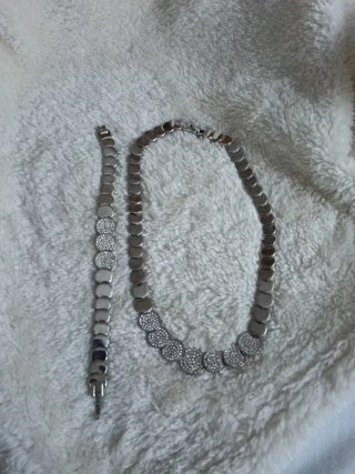Conjunto de Gargantilla y Pulsera Plateado