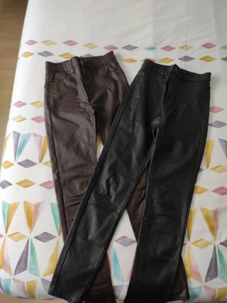 2 Pantalones Stradivarius Mujer efecto polipiel